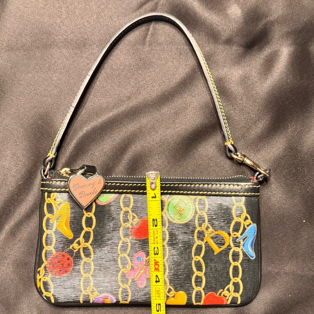 ✨ VINTAGE Dooney & Bourke Charms Collection Wristlet - PRISTINE/UNUSED ✨ - Picture 2 of 6